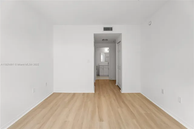 $466,000 | 6821 Southwest 44th Street, Unit 203, Miami, FL 33155