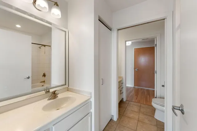 $1,595 | 929 Portland Avenue, Unit 907, Minneapolis, MN 55404