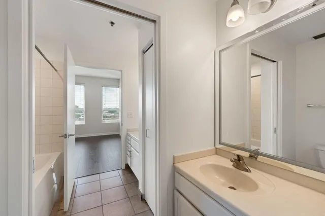 $1,595 | 929 Portland Avenue, Unit 907, Minneapolis, MN 55404