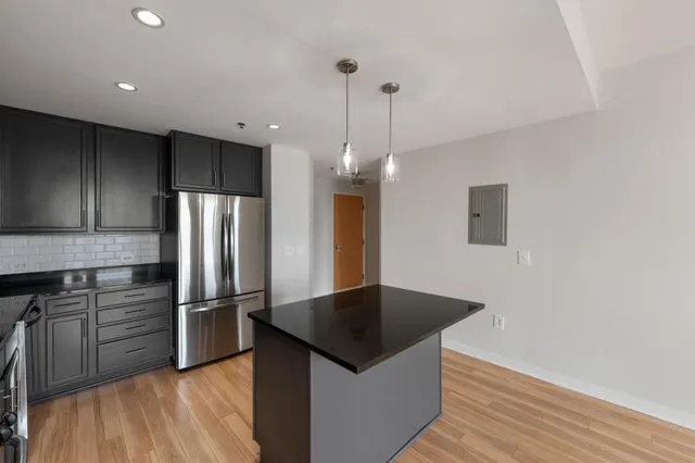 $1,595 | 929 Portland Avenue, Unit 907, Minneapolis, MN 55404