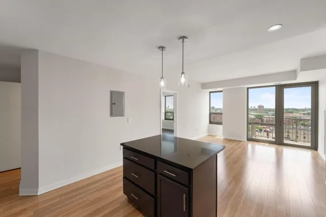 $1,595 | 929 Portland Avenue, Unit 907, Minneapolis, MN 55404