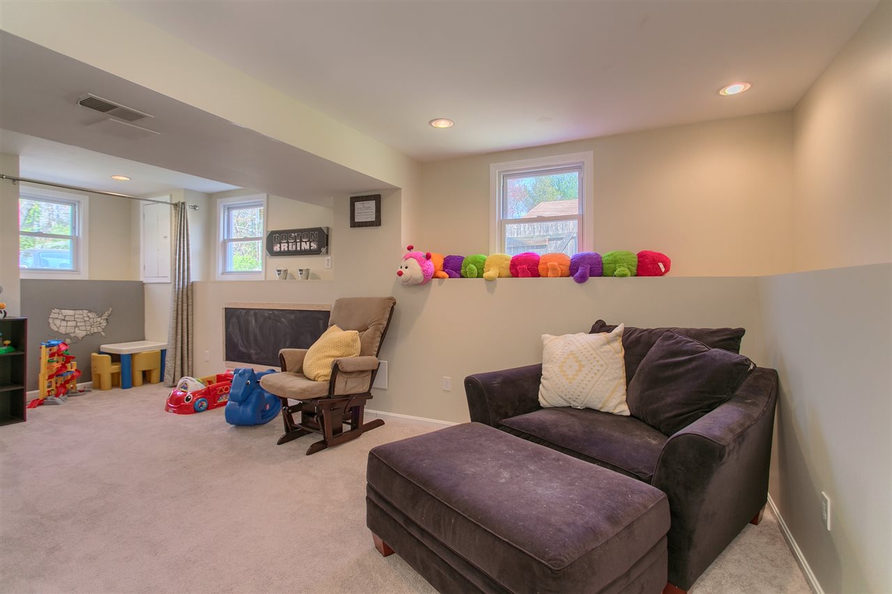 6 Heritage Road Pelham, NH 03076 - Photo 21 of 34