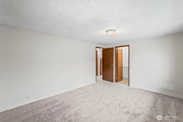 $84,950 | 10522 60th St Court East, Puyallup, WA 98372