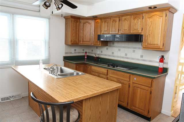 7 Meadowbrook Road Watervliet, NY 12189 - Photo 3 of 12 Photo 3