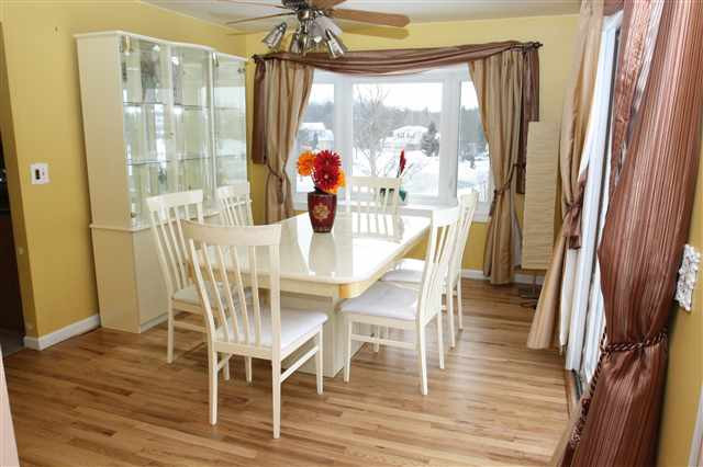 7 Meadowbrook Road Watervliet, NY 12189 - Photo 5 of 12 Photo 5