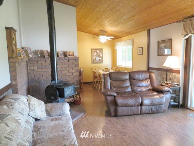 8629 Bender Road Lynden, WA 98264 - Photo 11 of 24 Gallery Image 11