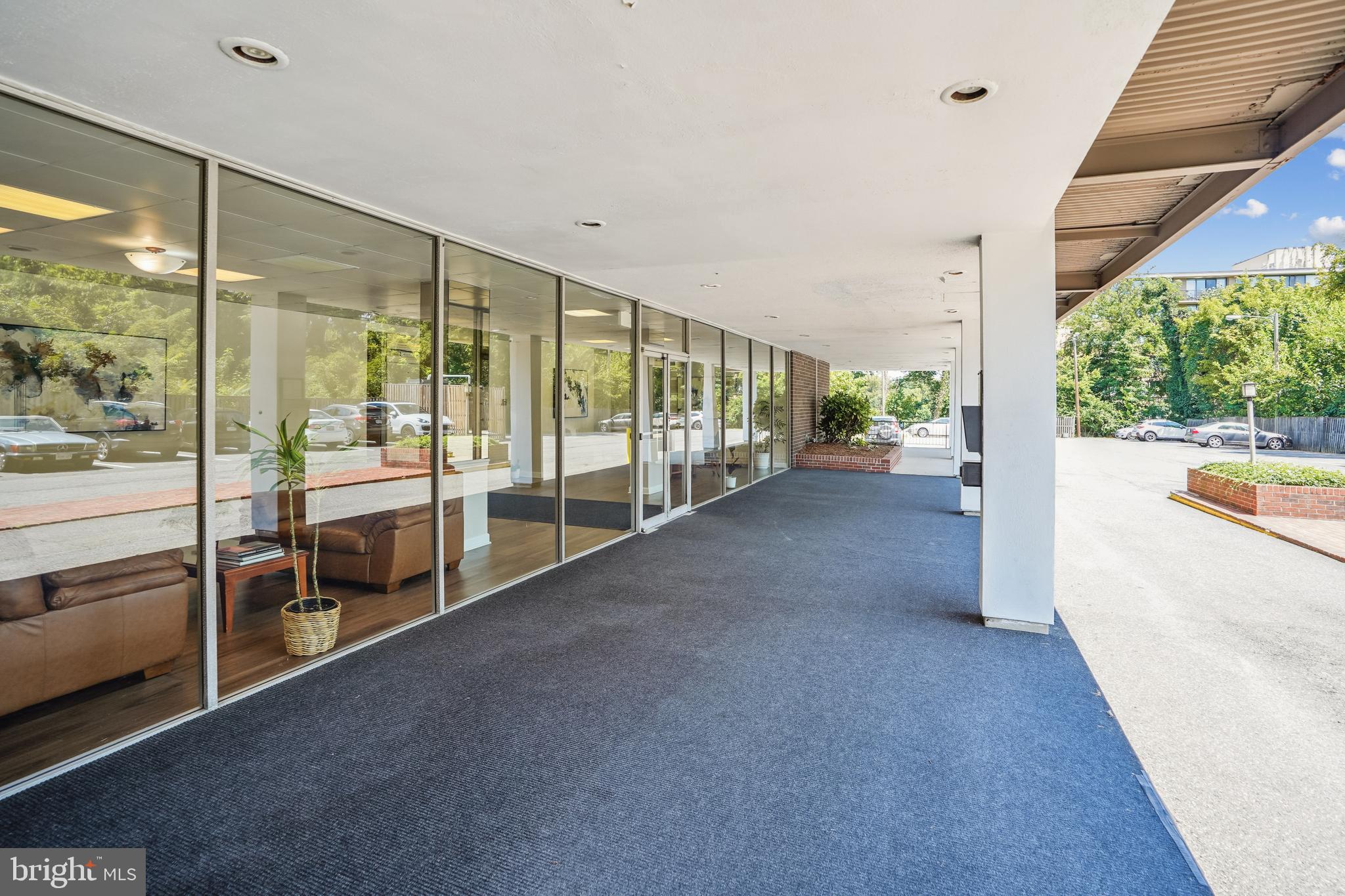 4343 Cherry Hill Road, Unit 705 Arlington, VA 22207 - Photo 11 of 41 a view of a room with floor to ceiling windows