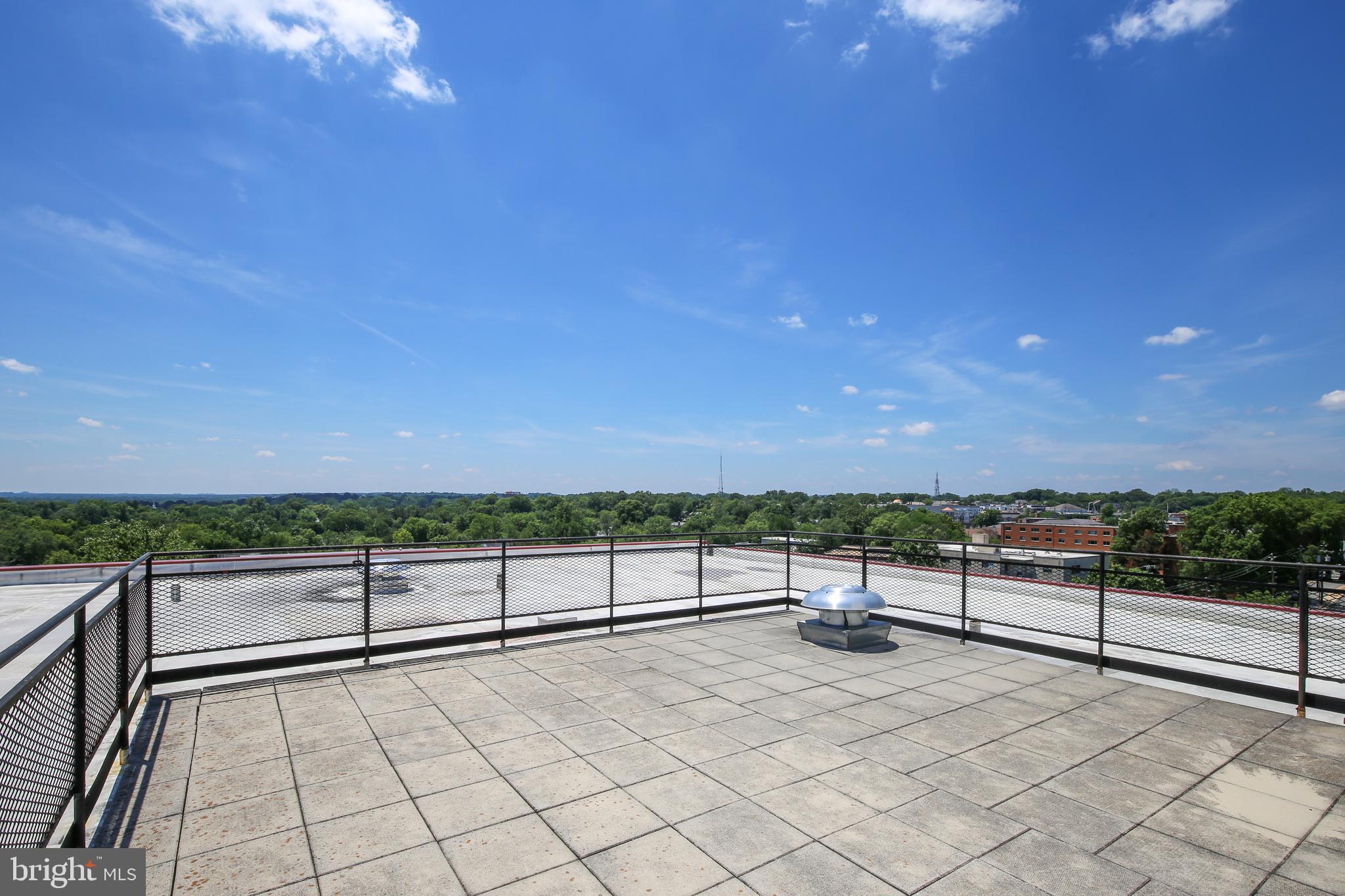 4343 Cherry Hill Road, Unit 705 Arlington, VA 22207 - Photo 8 of 41 a view of a terrace