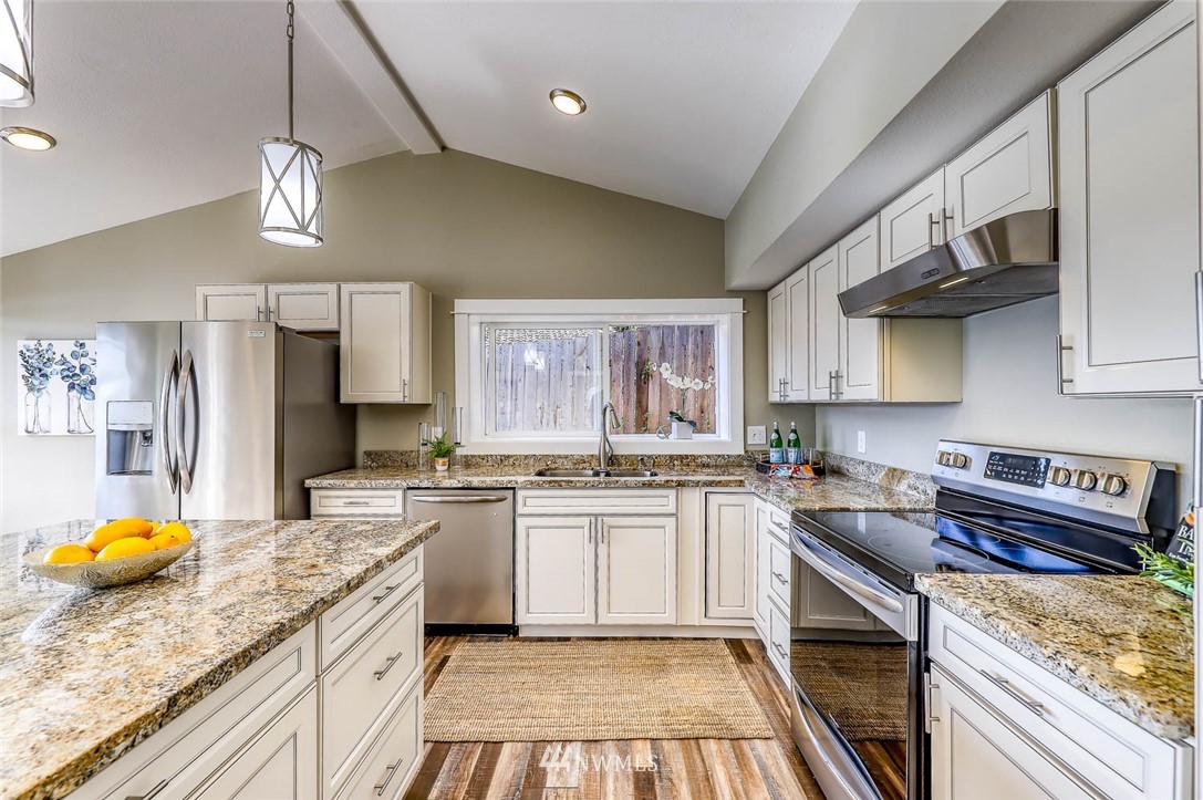 1186 Kitsap Lake Road Northwest Bremerton, WA 98312 - Photo 16 of 32