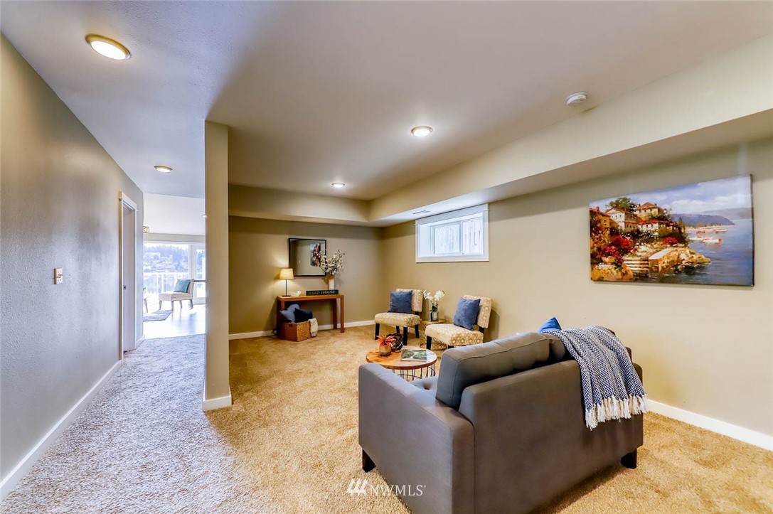 1186 Kitsap Lake Road Northwest Bremerton, WA 98312 - Photo 18 of 32