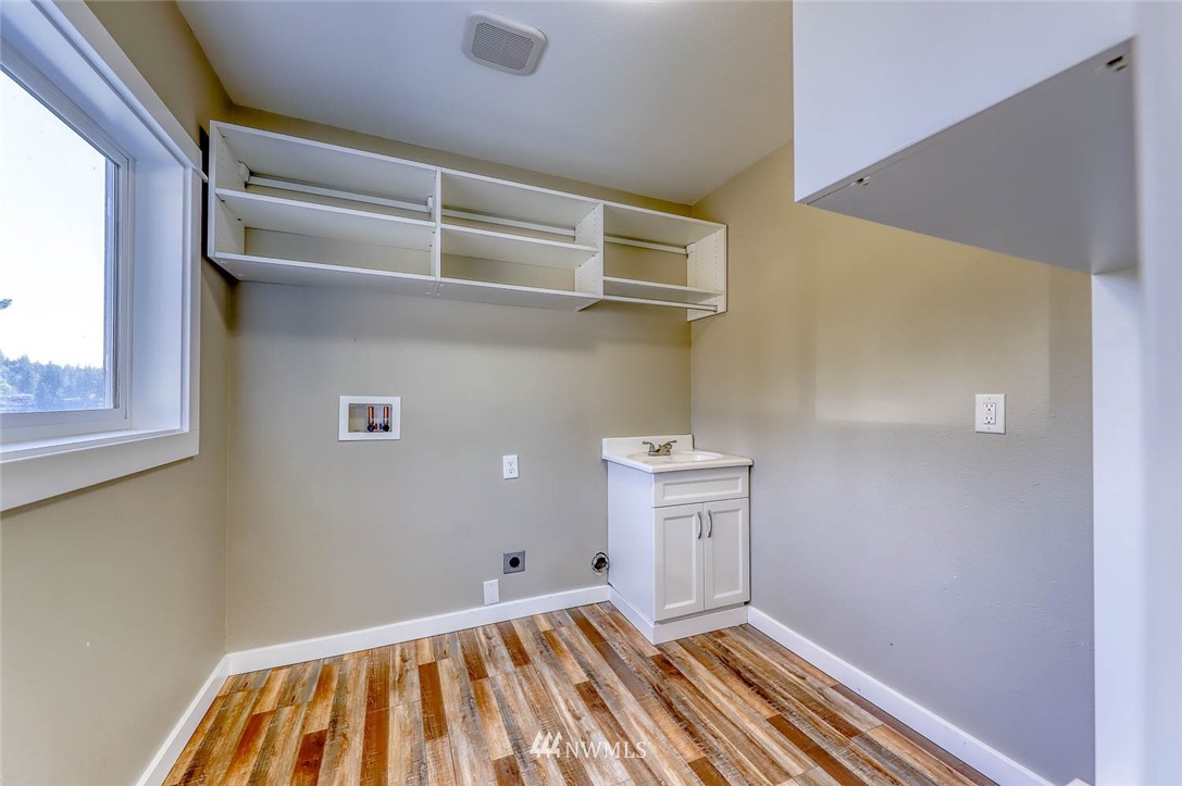 1186 Kitsap Lake Road Northwest Bremerton, WA 98312 - Photo 29 of 32