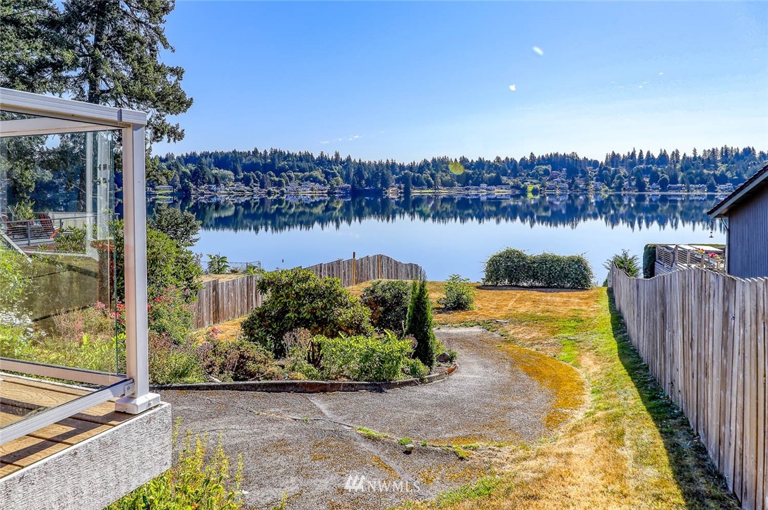 1186 Kitsap Lake Road Northwest Bremerton, WA 98312 - Photo 4 of 32