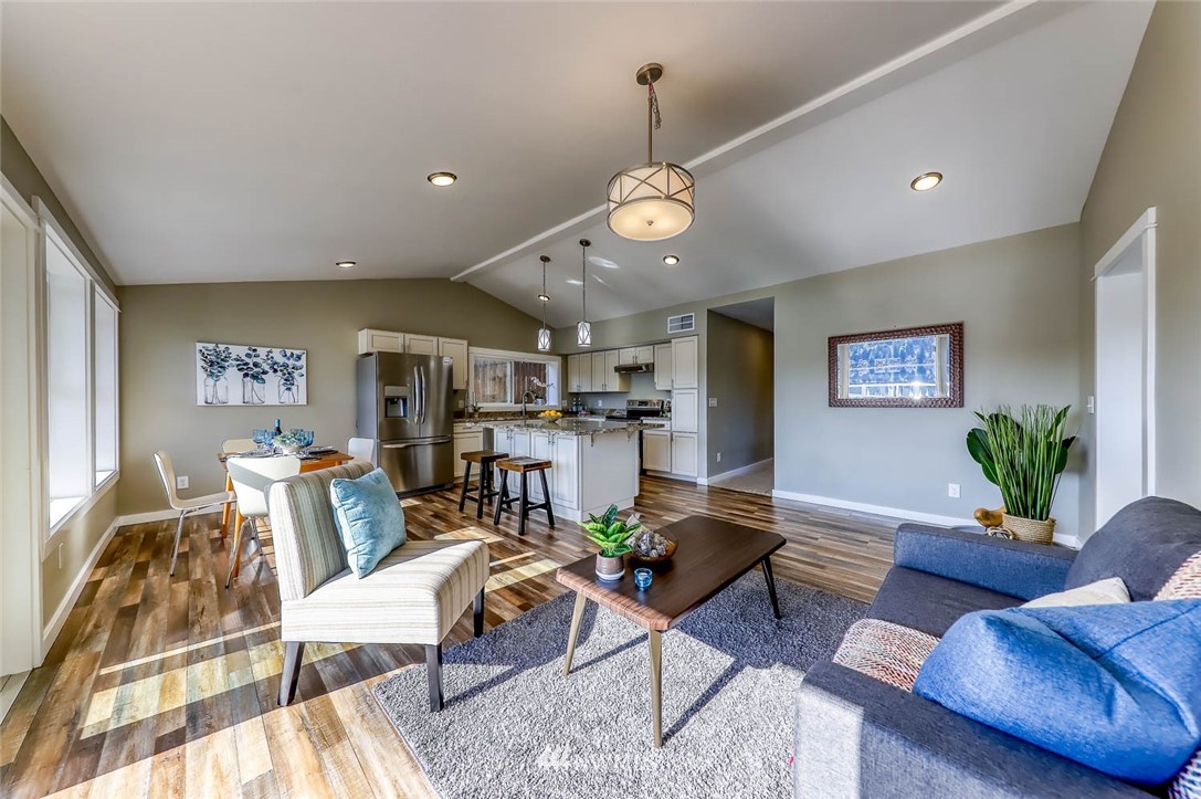 1186 Kitsap Lake Road Northwest Bremerton, WA 98312 - Photo 10 of 32