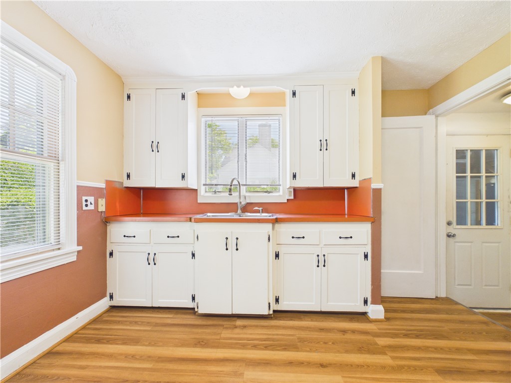 79 Ridgewood Drive Irondequoit, NY 14622 - Photo 6 of 50