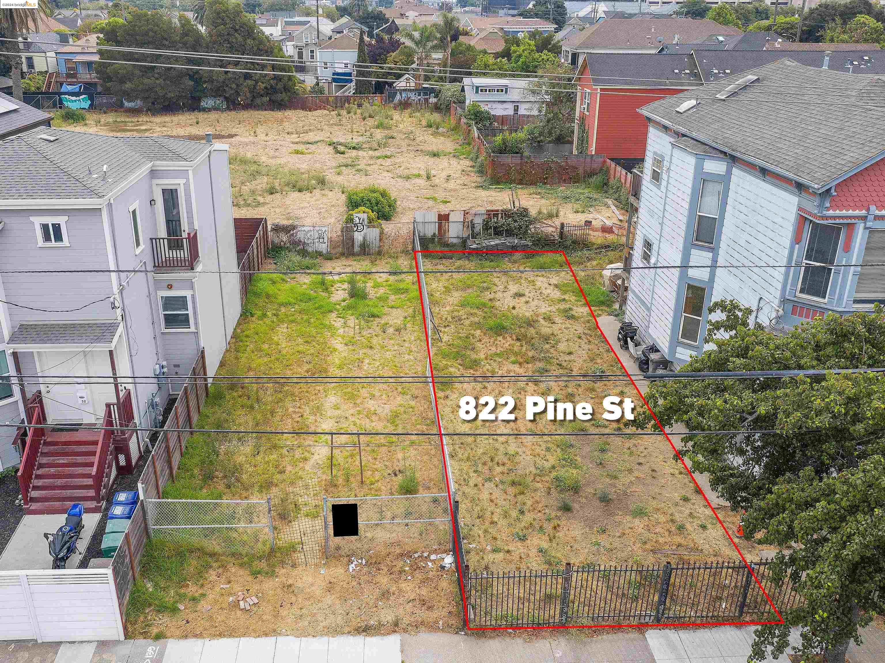 822 Pine Street Oakland, CA 94607 - Photo 1 of 1 a view of swimming pool