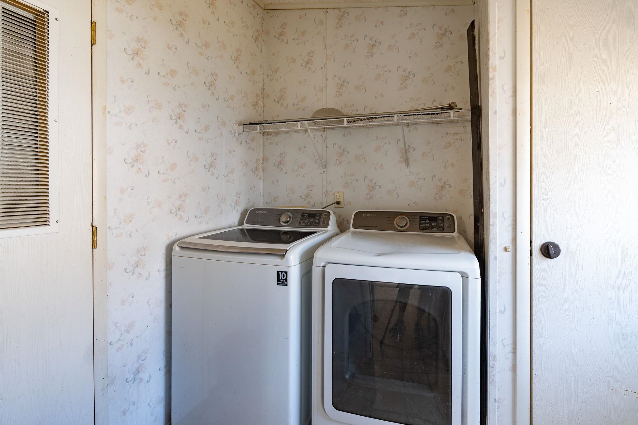 424 32 Road, Unit 284 Clifton, CO 81520 - Photo 14 of 21 a utility room with dryer and washer
