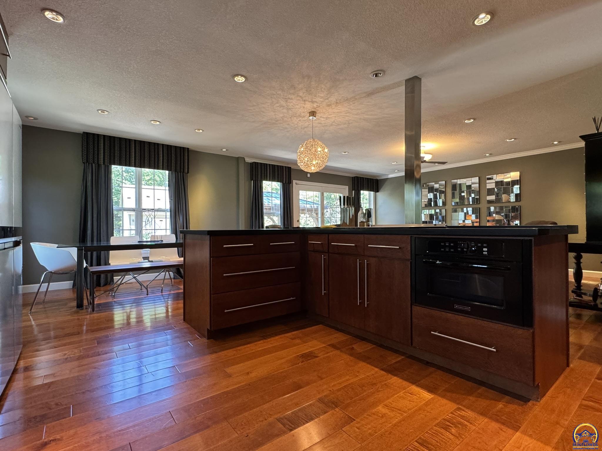 4415 Southeast West Edge Road Topeka, KS 66609 - Photo 13 of 90