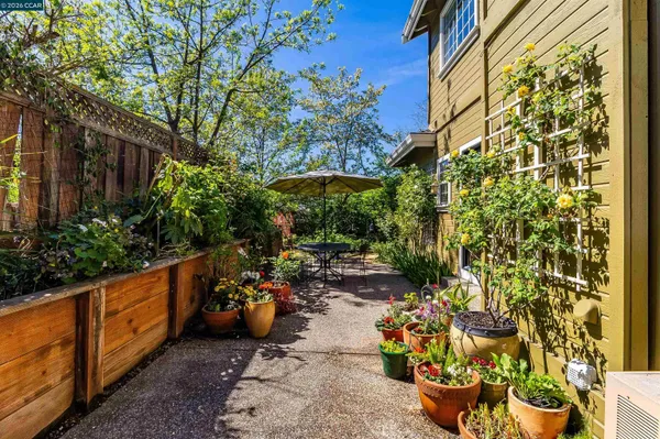 $879,000 | 408 Fraga Court, Martinez, CA 94553