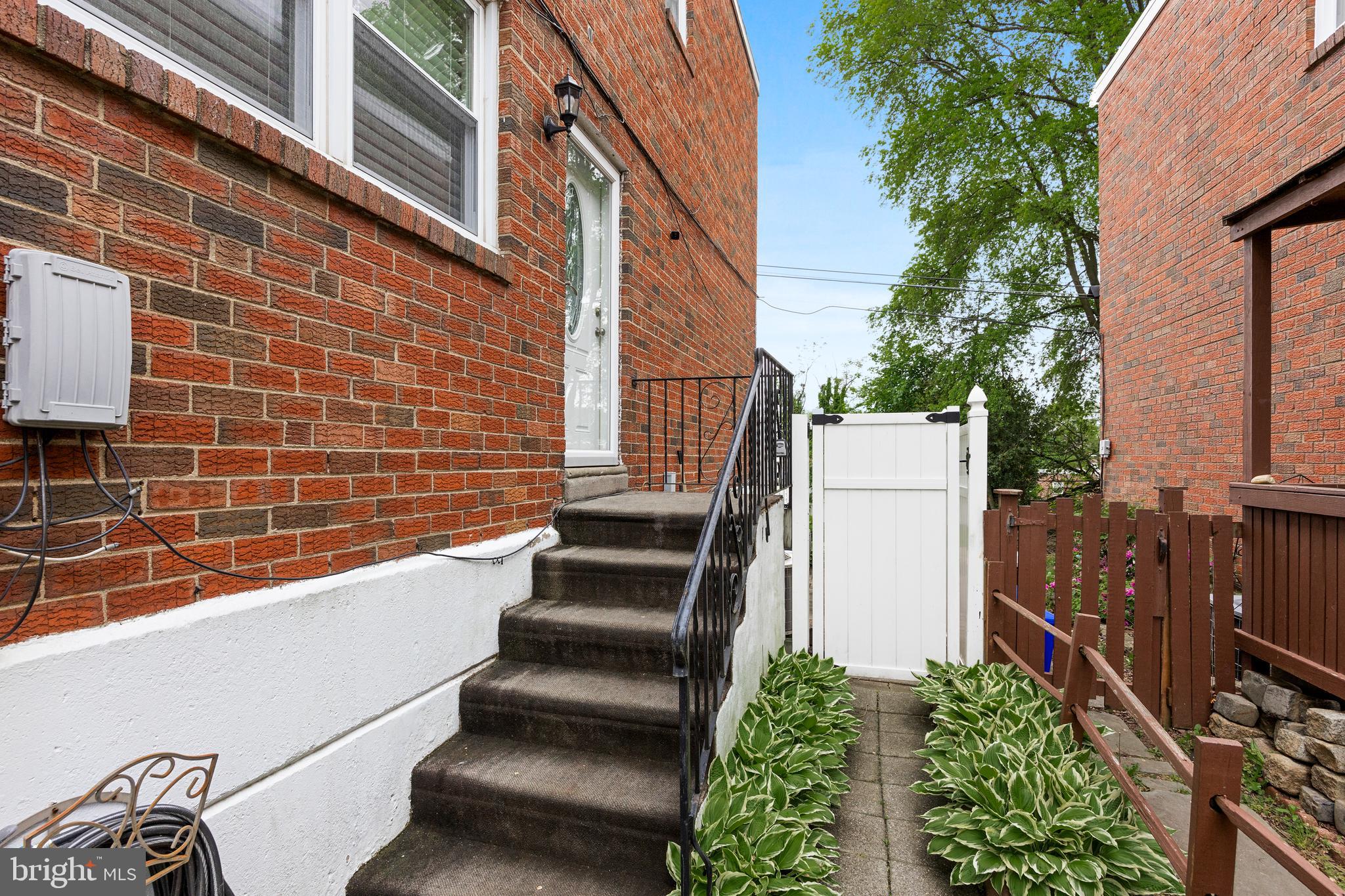 614 Renz Street Philadelphia, PA 19128 - Photo 2 of 32 Gallery Image 2