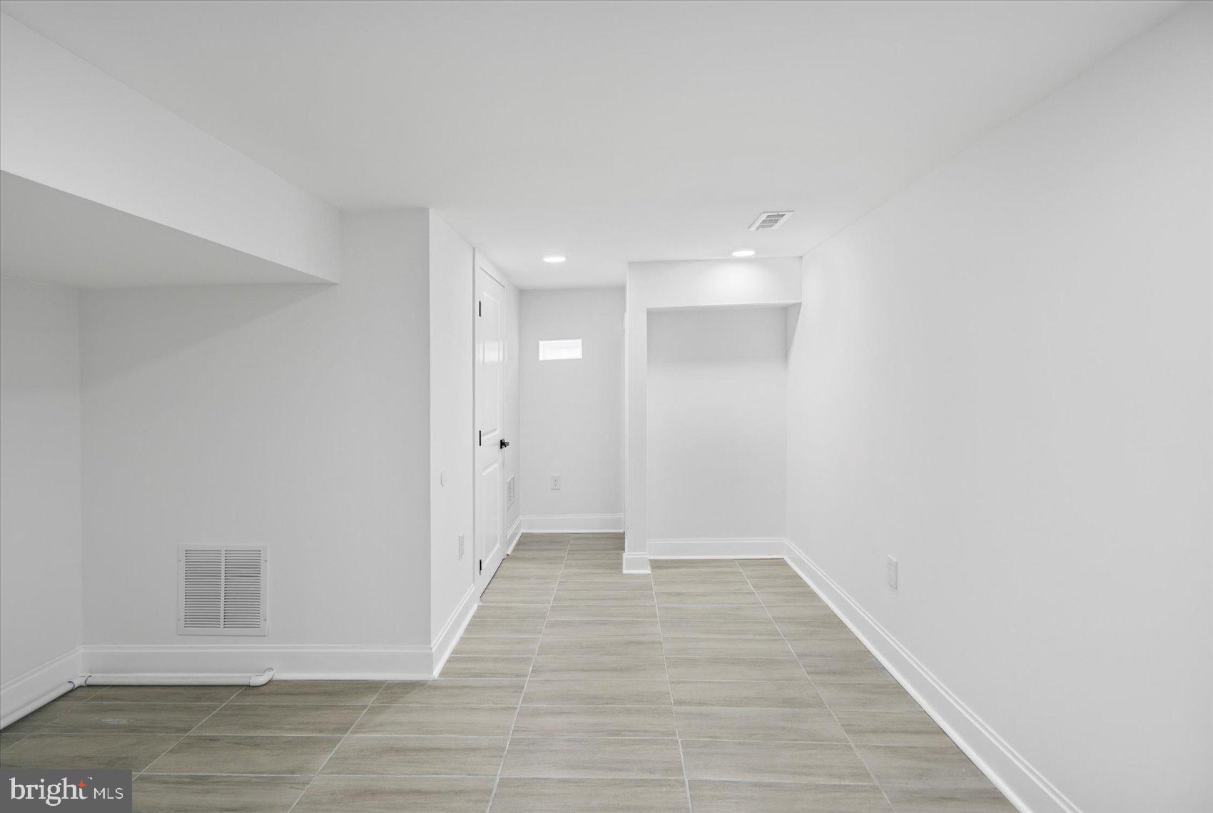 2440 East Biddle Street Baltimore, MD 21213 - Photo 12 of 35 a view of an empty room