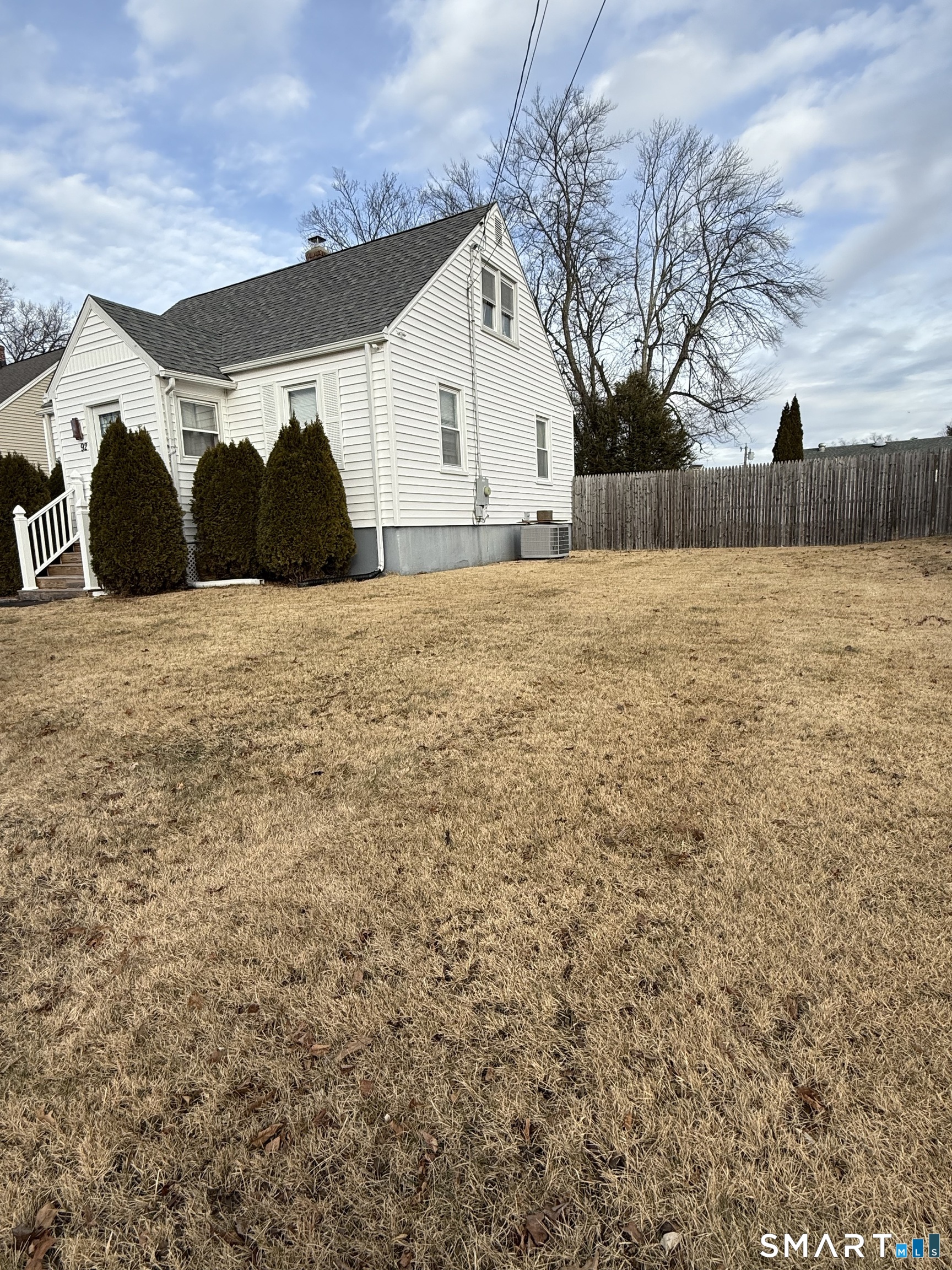 92 Garfield Road Bristol, CT 06010 - Photo 2 of 24