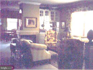 28 Foster Road Pennington, NJ 08534 - Photo 3 of 6 Gallery Image 3