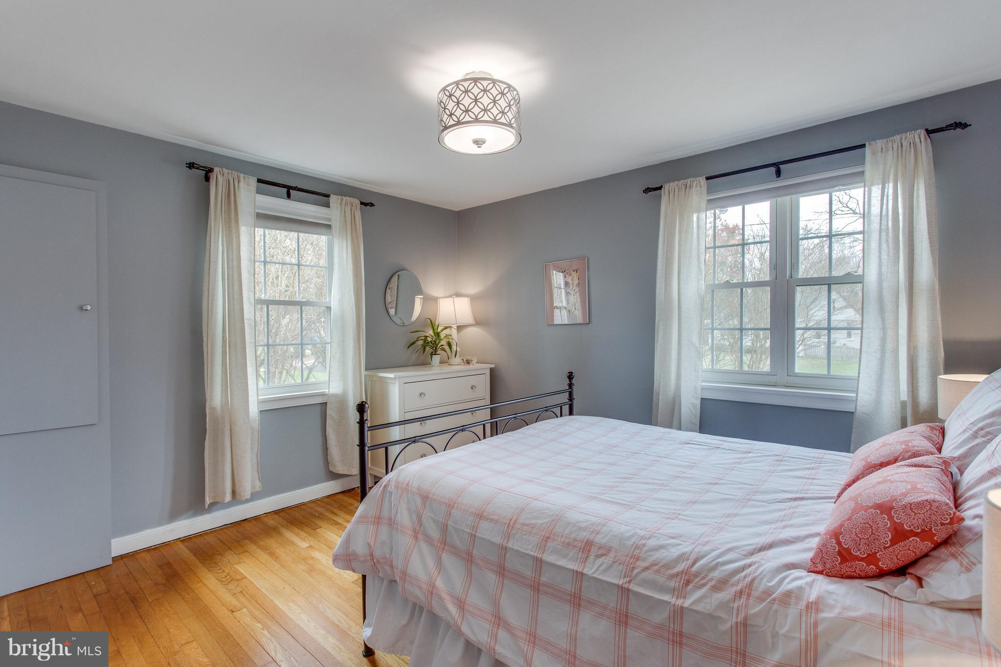 1704 Jamestown Road Alexandria, VA 22308 - Photo 5 of 29 Bedroom (Master)