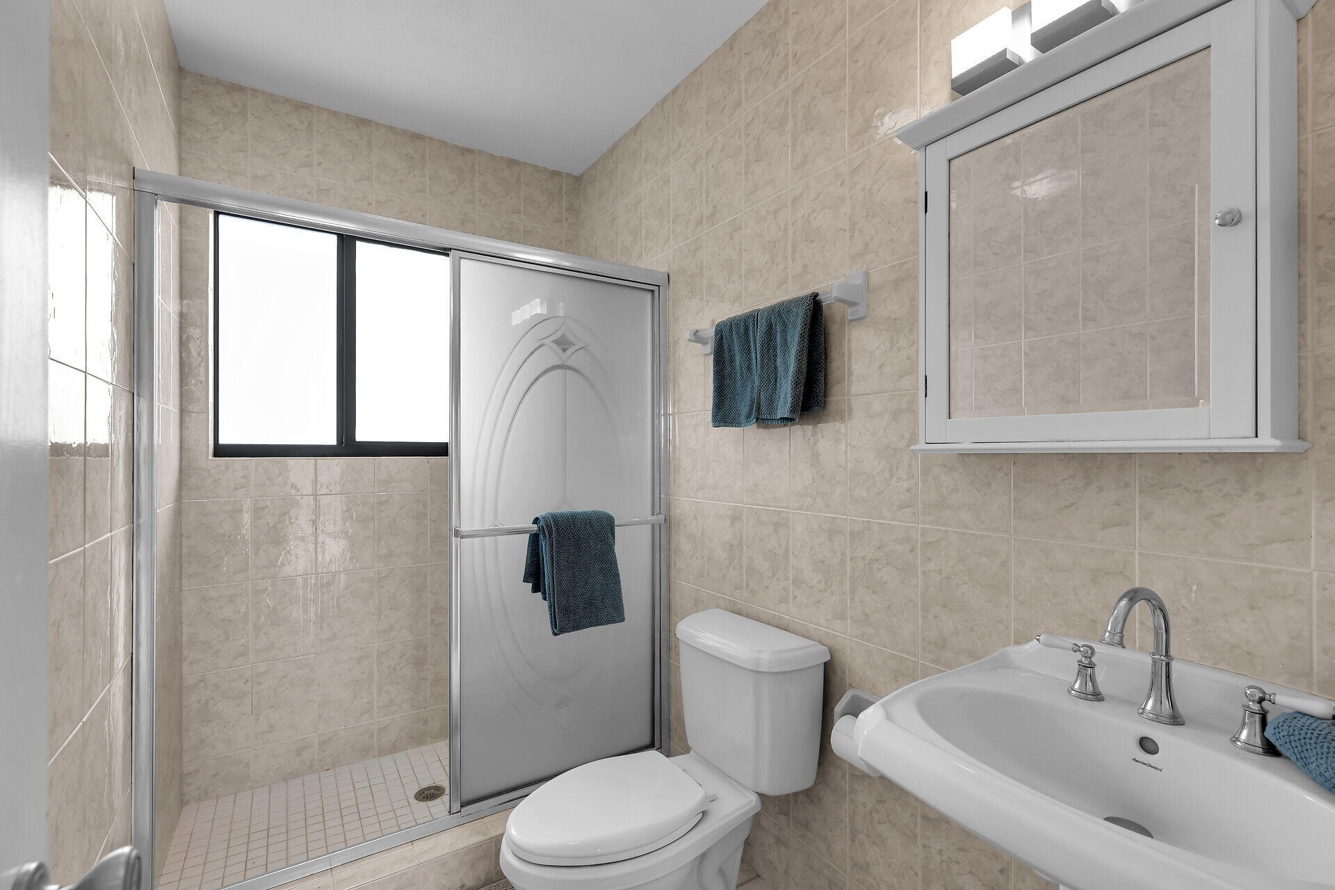 400 La Fitte Road Summerland Key, FL 33042 - Photo 35 of 45 Guest Bathroom