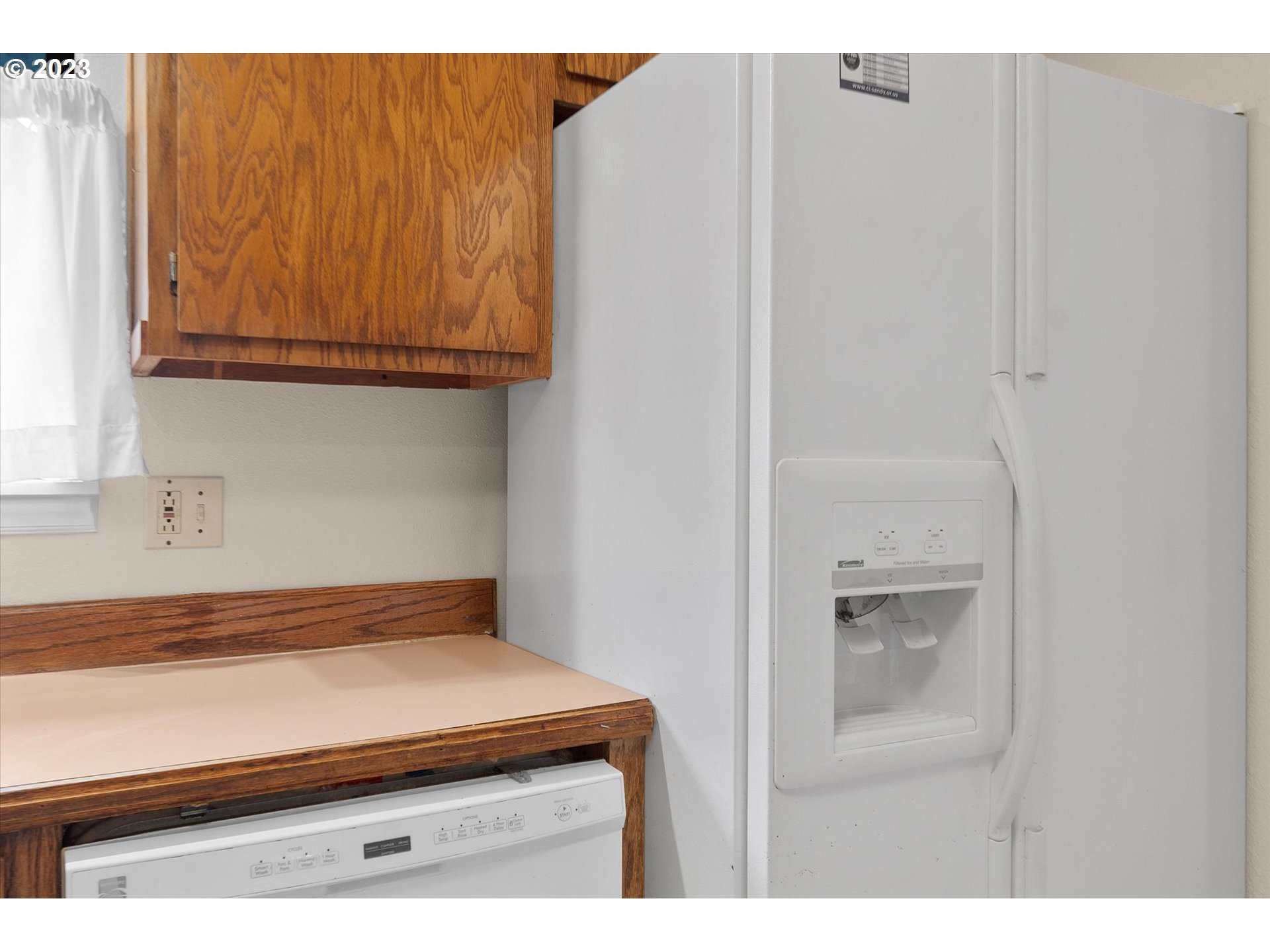 39935 Davis Street Sandy, OR 97055 - Photo 14 of 32 a close view of sink