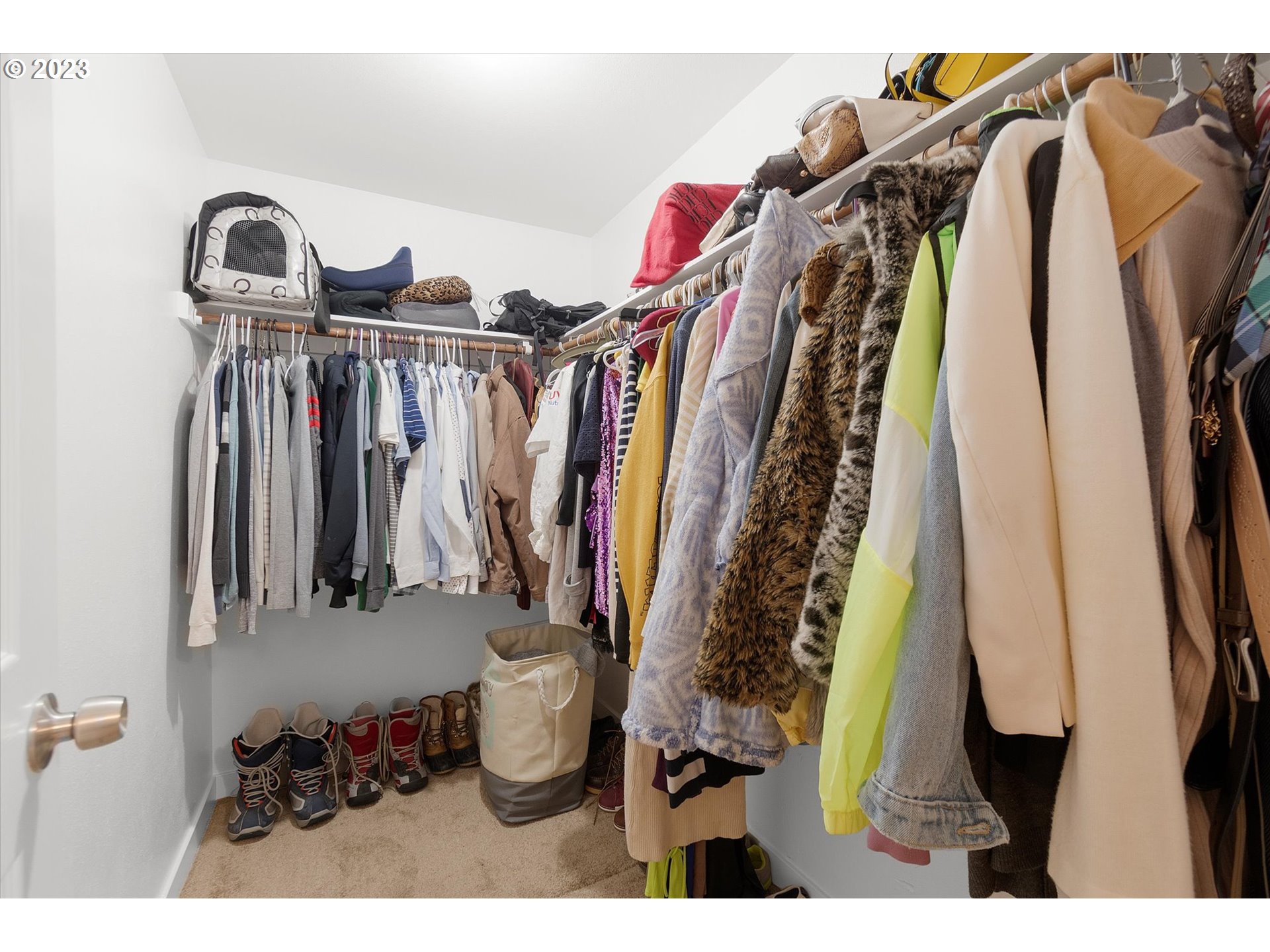 39935 Davis Street Sandy, OR 97055 - Photo 20 of 32 a view of walk in closet with clothes
