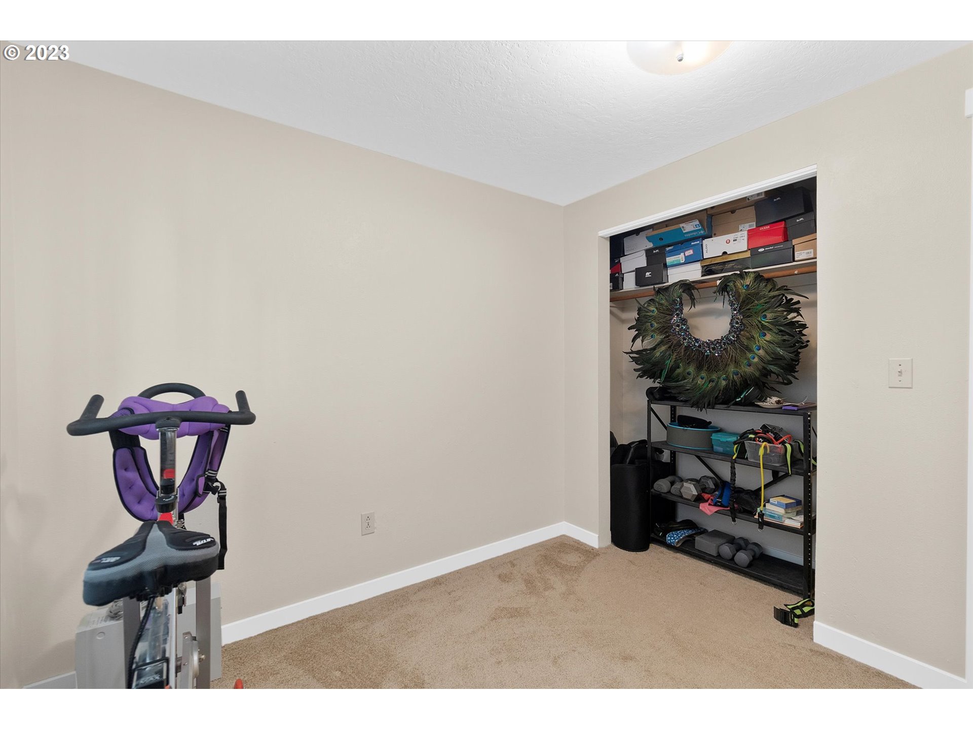 39935 Davis Street Sandy, OR 97055 - Photo 23 of 32 a living room with furniture and a window