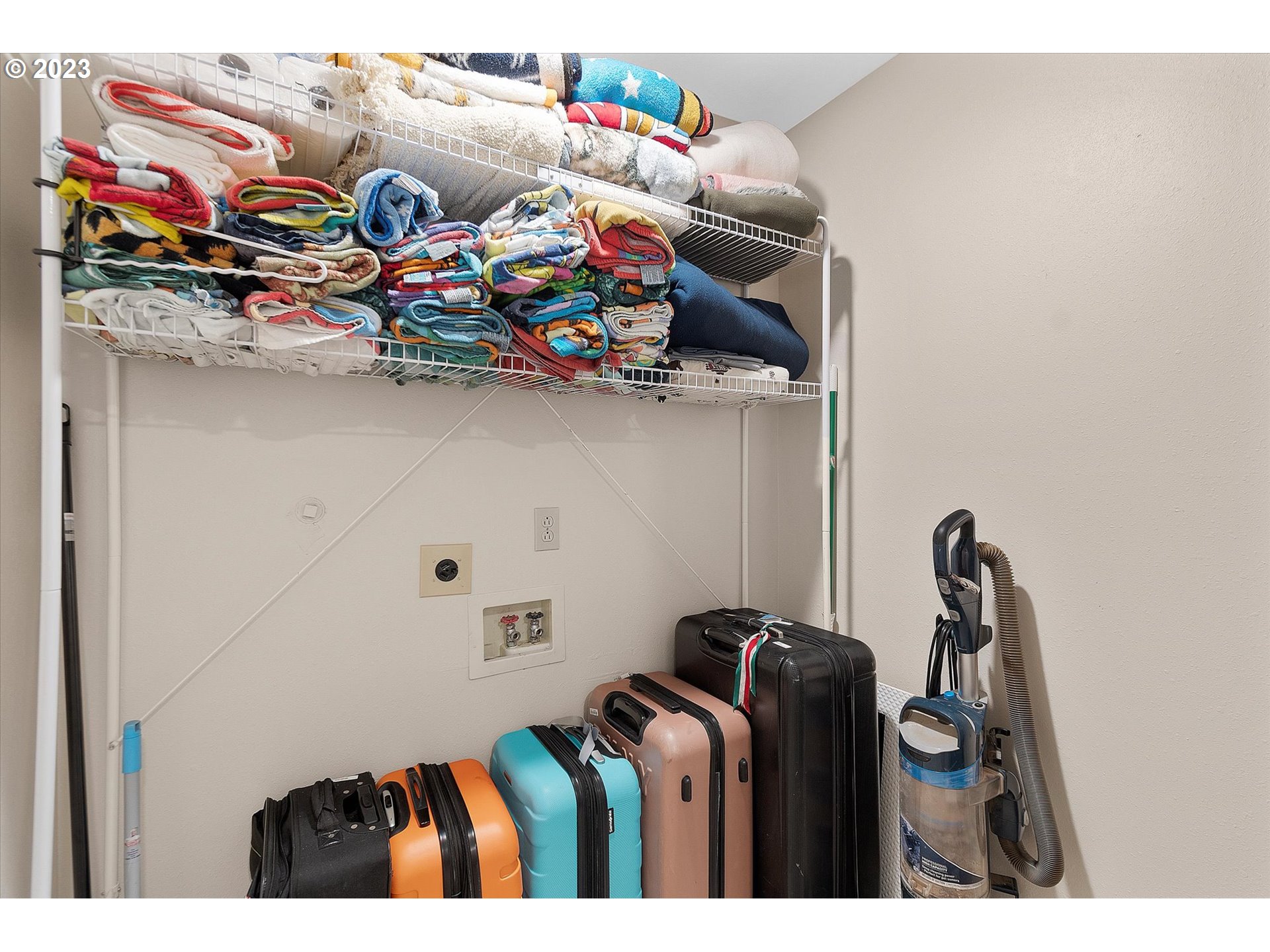 39935 Davis Street Sandy, OR 97055 - Photo 25 of 32 a view of kids room with toys