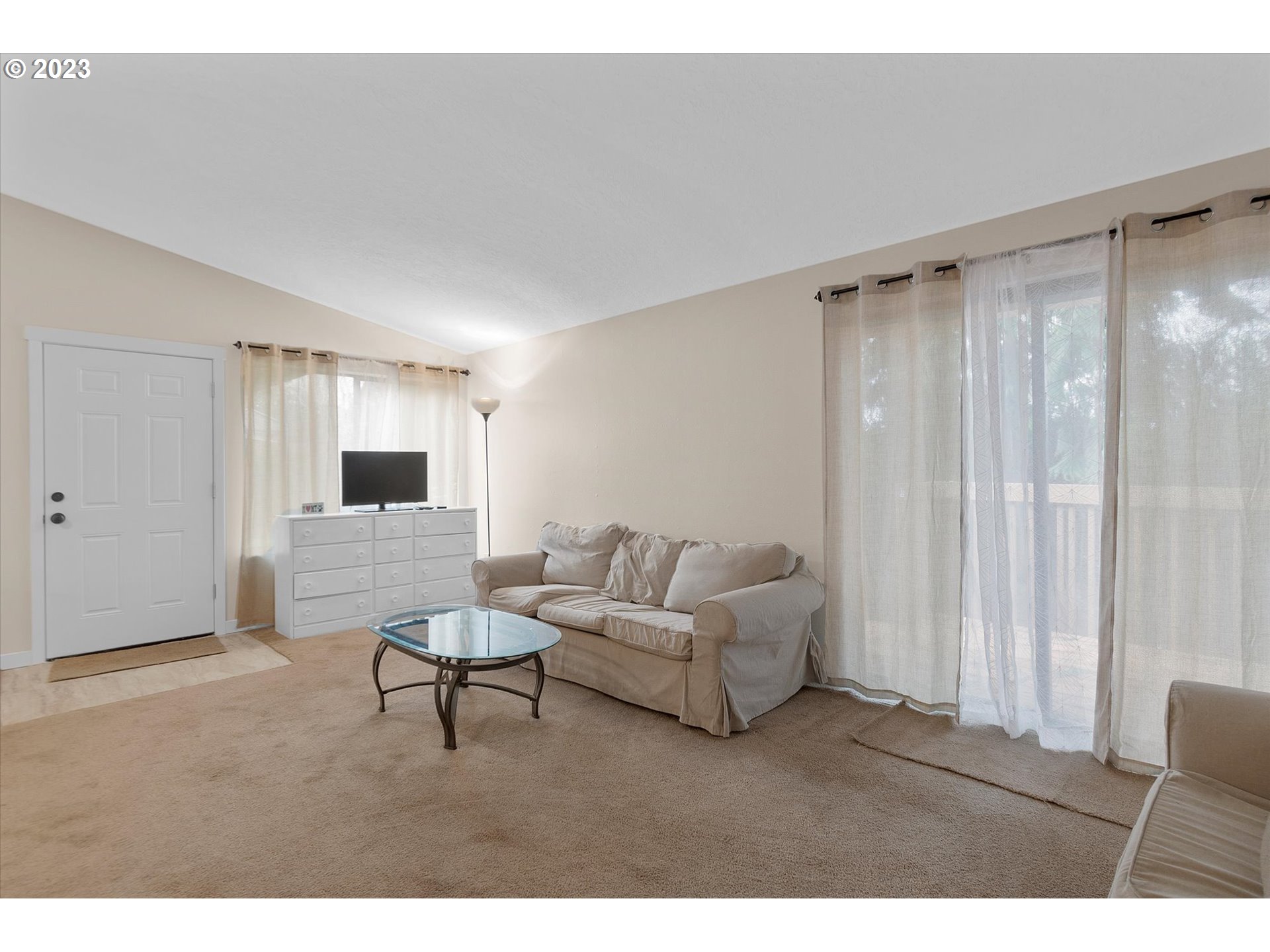 39935 Davis Street Sandy, OR 97055 - Photo 6 of 32 a living room with furniture and a large window