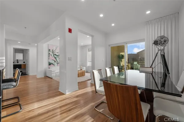 $4,900 | 24505 Town Center Drive, Unit 7307, Valencia, CA 91355