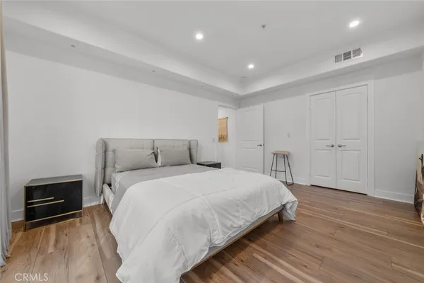 $4,900 | 24505 Town Center Drive, Unit 7307, Valencia, CA 91355