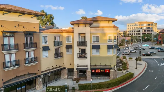 $4,900 | 24505 Town Center Drive, Unit 7307, Valencia, CA 91355
