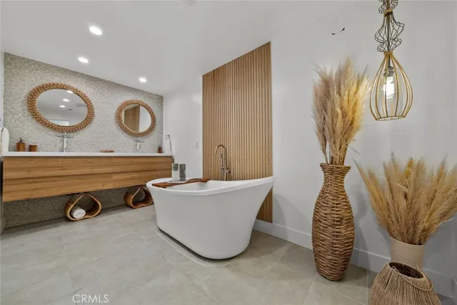 $4,900 | 24505 Town Center Drive, Unit 7307, Valencia, CA 91355