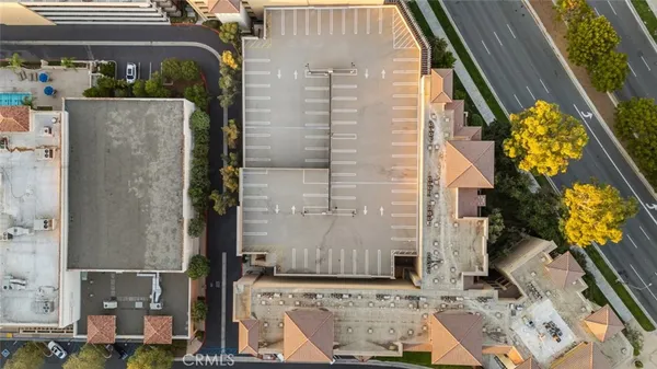 $4,900 | 24505 Town Center Drive, Unit 7307, Valencia, CA 91355