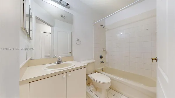 $2,775 | 8980 West Flagler Street, Unit 201, Miami, FL 33174