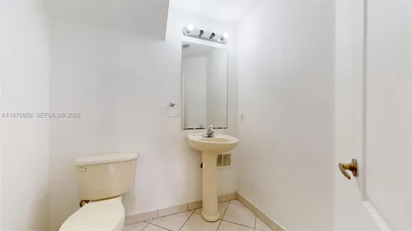 $2,775 | 8980 West Flagler Street, Unit 201, Miami, FL 33174