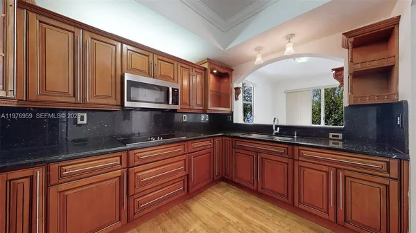 $2,775 | 8980 West Flagler Street, Unit 201, Miami, FL 33174