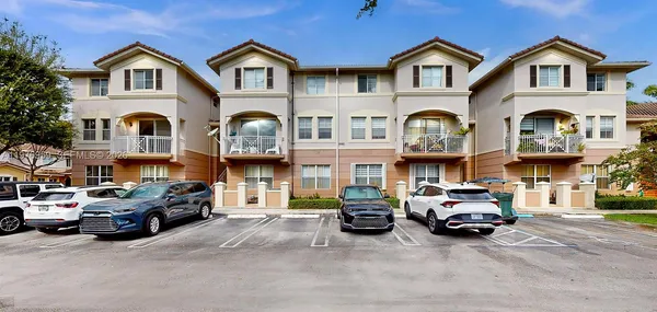 $2,775 | 8980 West Flagler Street, Unit 201, Miami, FL 33174