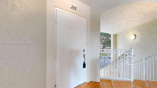 $2,775 | 8980 West Flagler Street, Unit 201, Miami, FL 33174