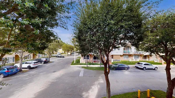 $2,775 | 8980 West Flagler Street, Unit 201, Miami, FL 33174