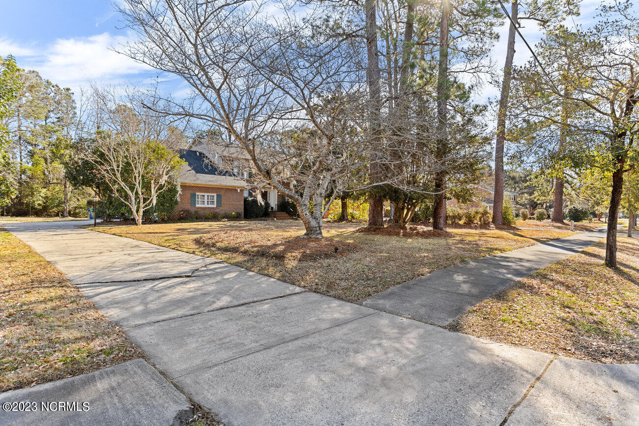 1921 Hawthorne Road Wilmington, NC 28403 - Photo 4 of 42 004_1921_hawthrone_rd-4