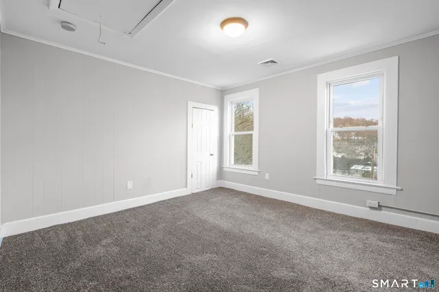 $1,600 | 19 Woodbridge Avenue, Ansonia, CT 06401