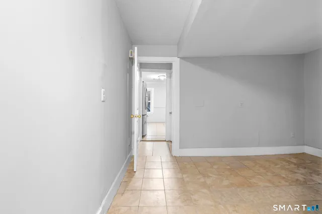 $1,600 | 19 Woodbridge Avenue, Ansonia, CT 06401