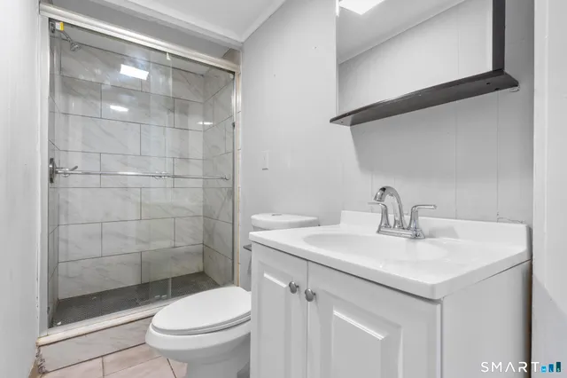 $1,600 | 19 Woodbridge Avenue, Ansonia, CT 06401