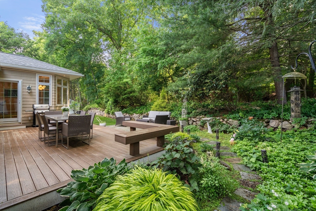 120 Cynthia Road Newton, MA 02459 - Photo 26 of 30
