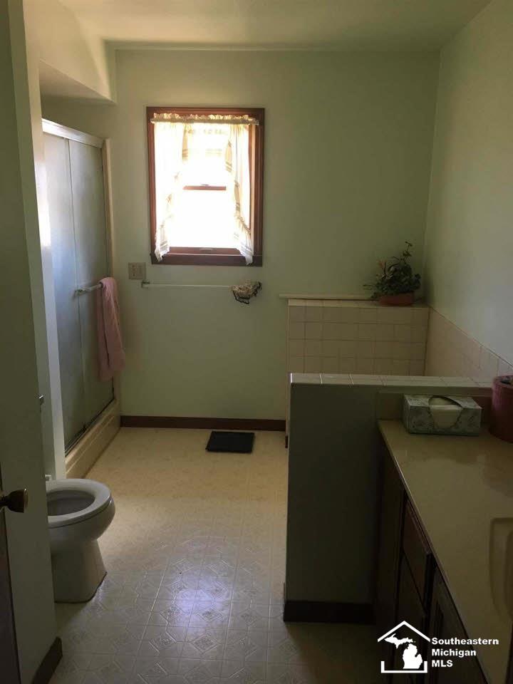 1053 Meanwell Road Dundee, MI 48131 - Photo 7 of 9 21125070-6.JPG